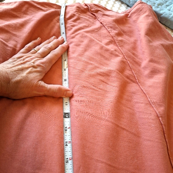 Easel Drop Shoulder Raw Edged T-shirt - Picture 10 of 12